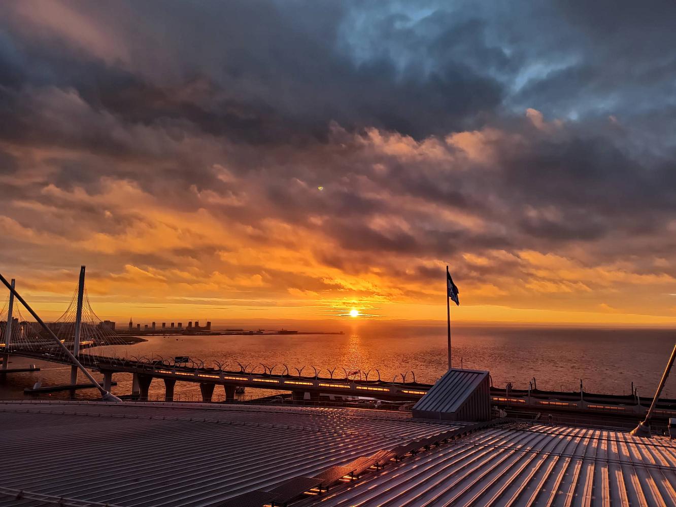 У работы от заката до рассвета есть свои плюсы. / Источник фото: архив Никиты Скирёва.