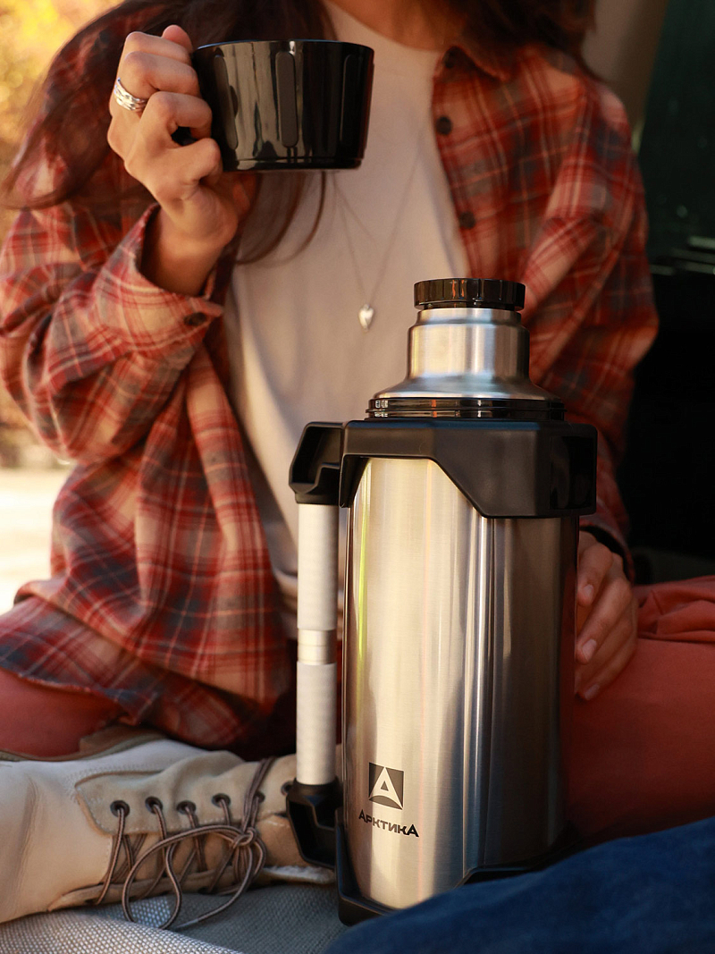 Термос 2.2л серии 110 «ТАЙГА» стальной с двумя чашками - 2