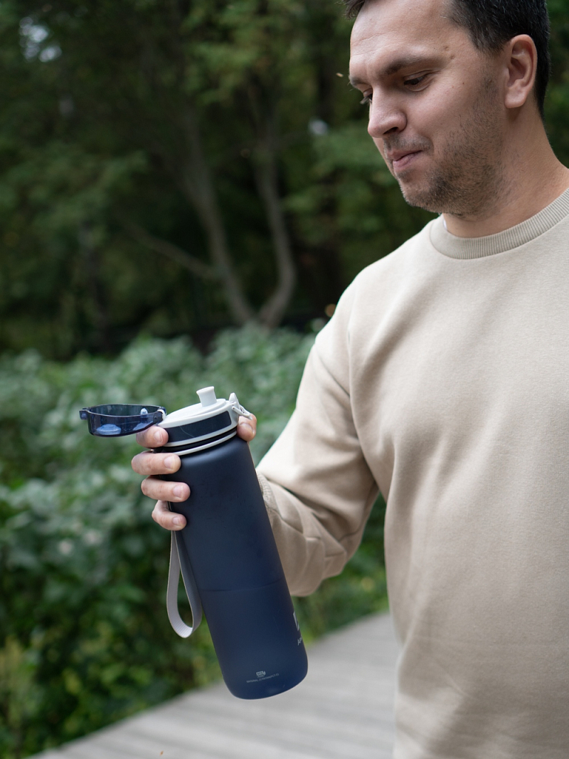 Тритановая бутылка 0.5л серии 720 матовая синяя с ситечком - 2