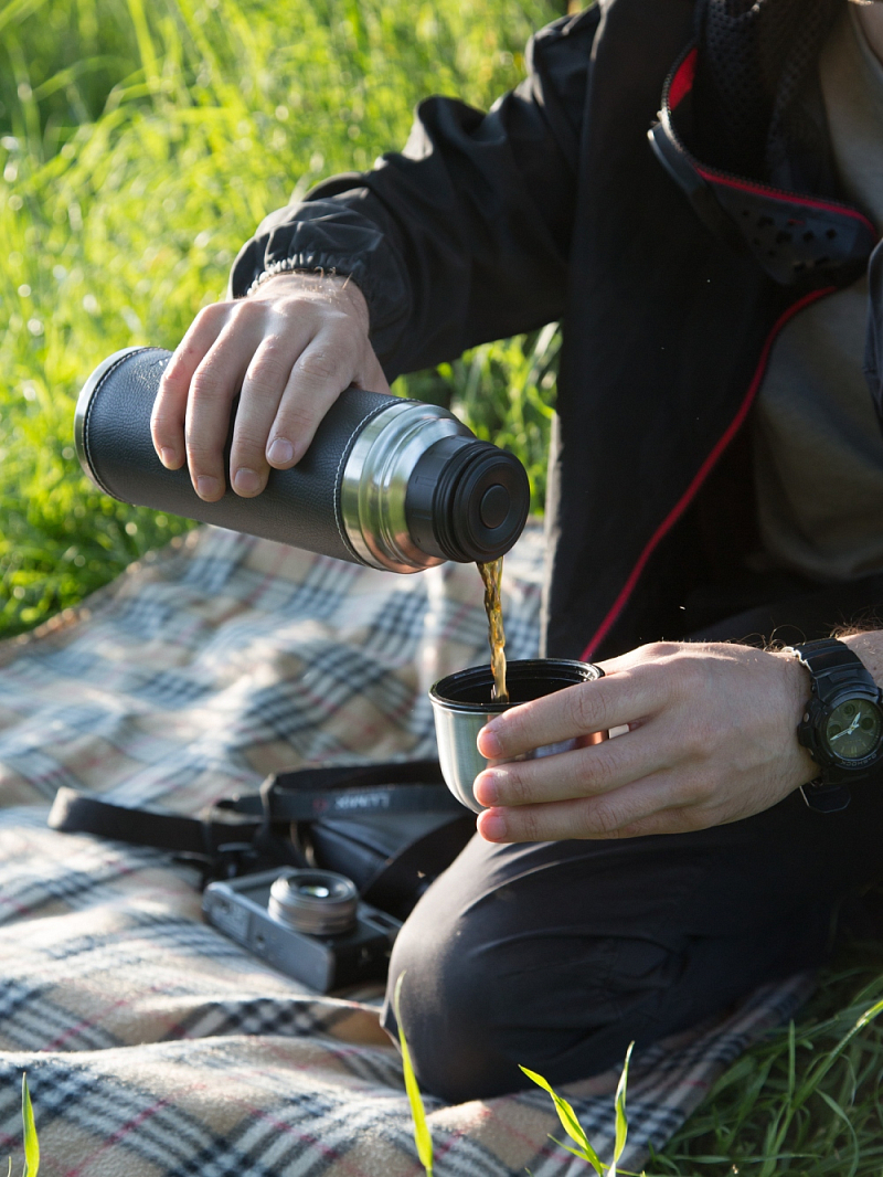 Термос 1.8л серии 108 с чёрной оплёткой из экокожи - 4