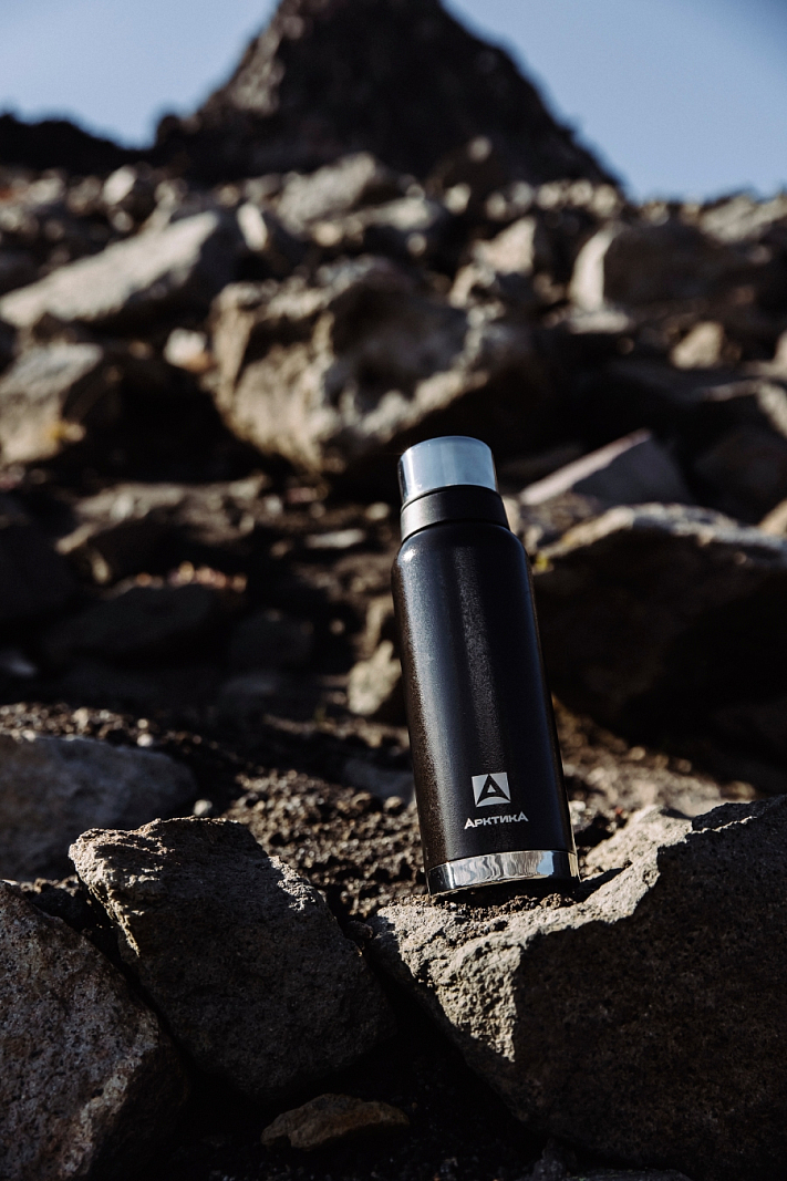 Термос 1.2л серии 106 чёрный с ситечком и молотковой эмалью - 2