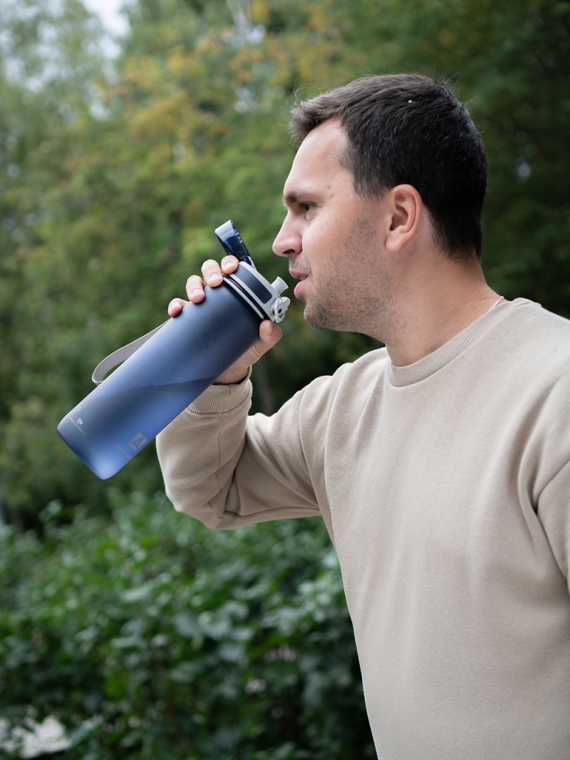 Тритановая бутылка 1л серии 720 матовая синяя с ситечком - 4