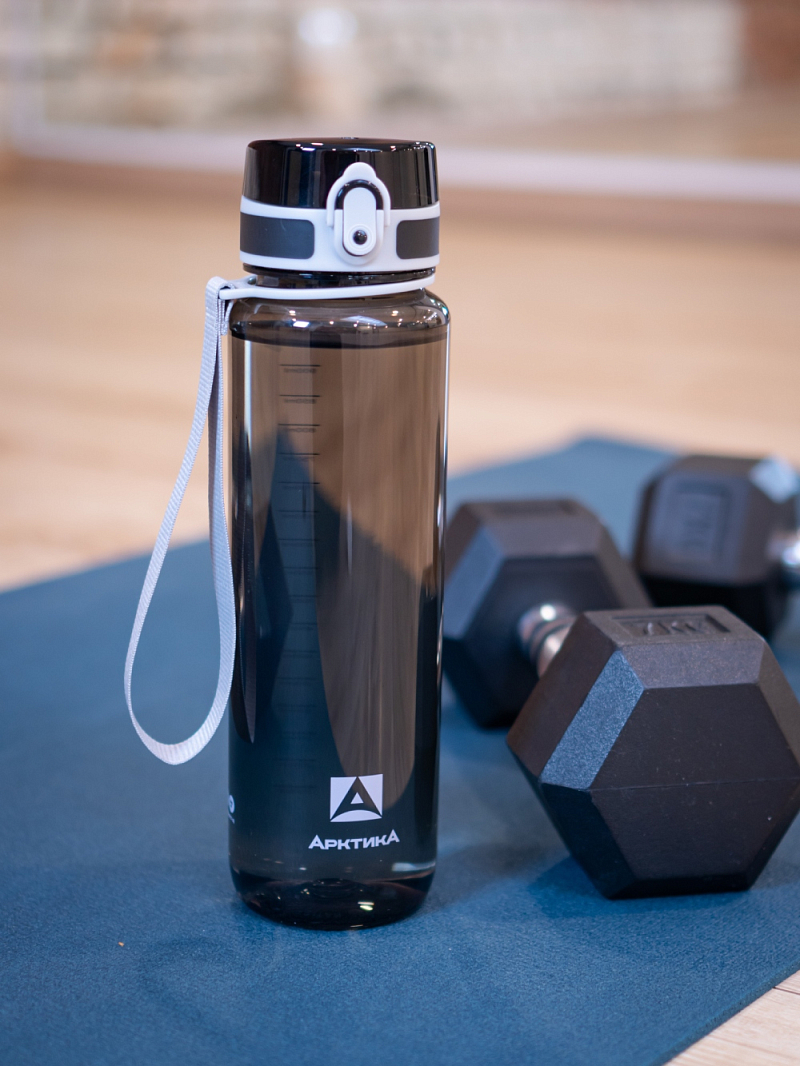 Тритановая бутылка 0.5л серии 720 глянцевая чёрная с ситечком - 2