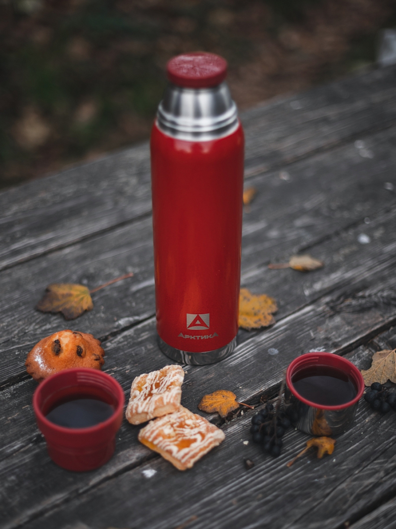 Термос 0.75л серии 106 красный с узким горлом и молотковой эмалью - 2