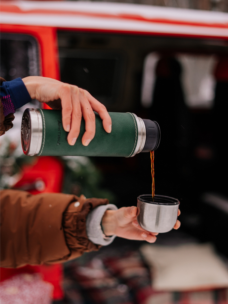 Термос 0.5л серии 108 с зелёной оплёткой из экокожи - 4