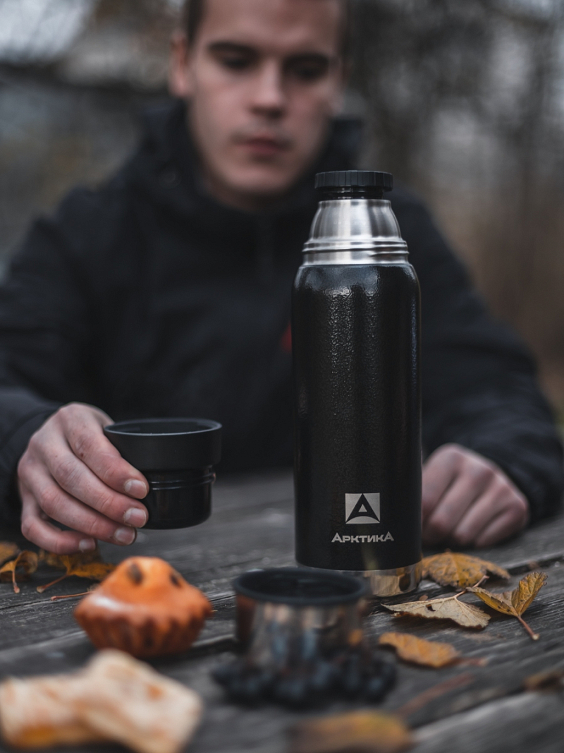 Термос 0.9л серии 106 чёрный с ситечком и молотковой эмалью - 2