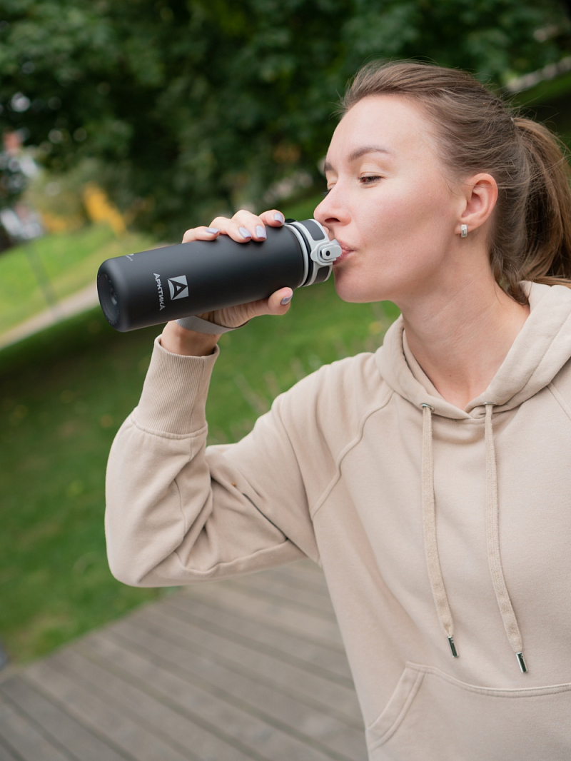 Тритановая бутылка 0.5л серии 720 матовая чёрная с ситечком - 6